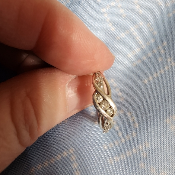 Kay Jewelers Sterling Silver Diamond Ring Size 6.5 - Picture 2 of 6